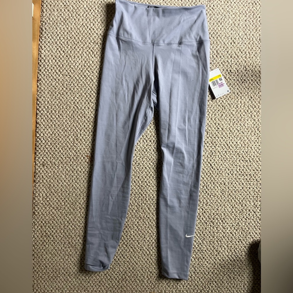 BRAND NEW Nike One Leggings